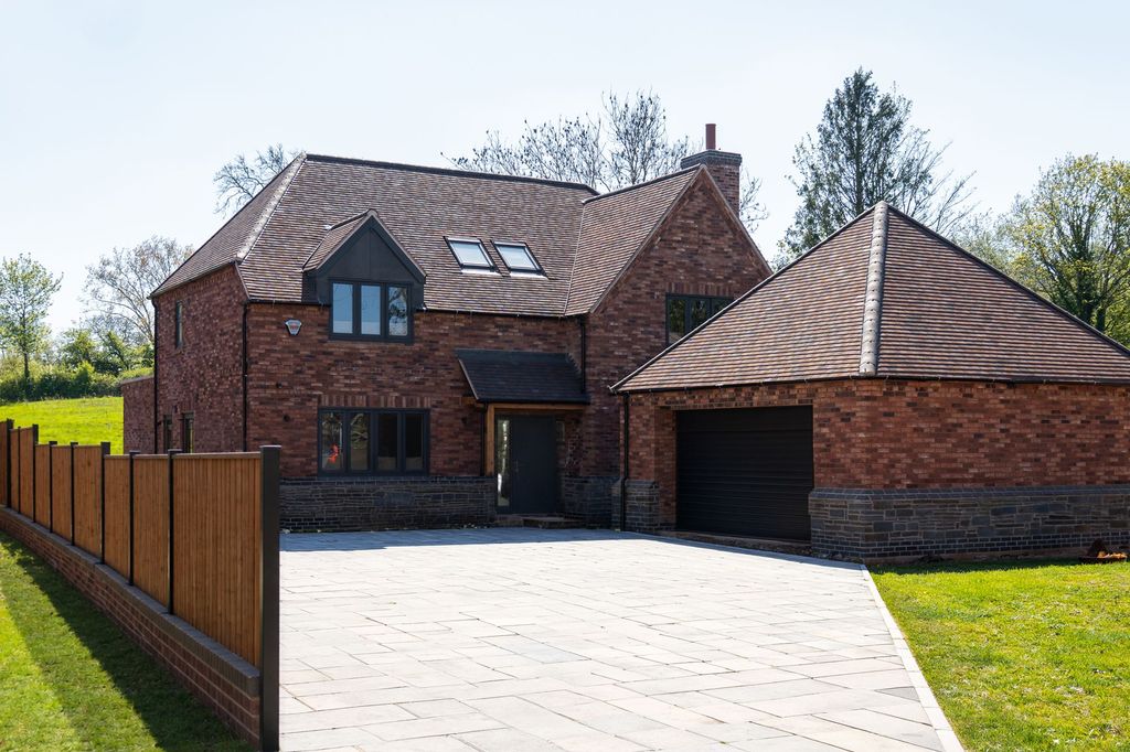 Property photo 1 of 68