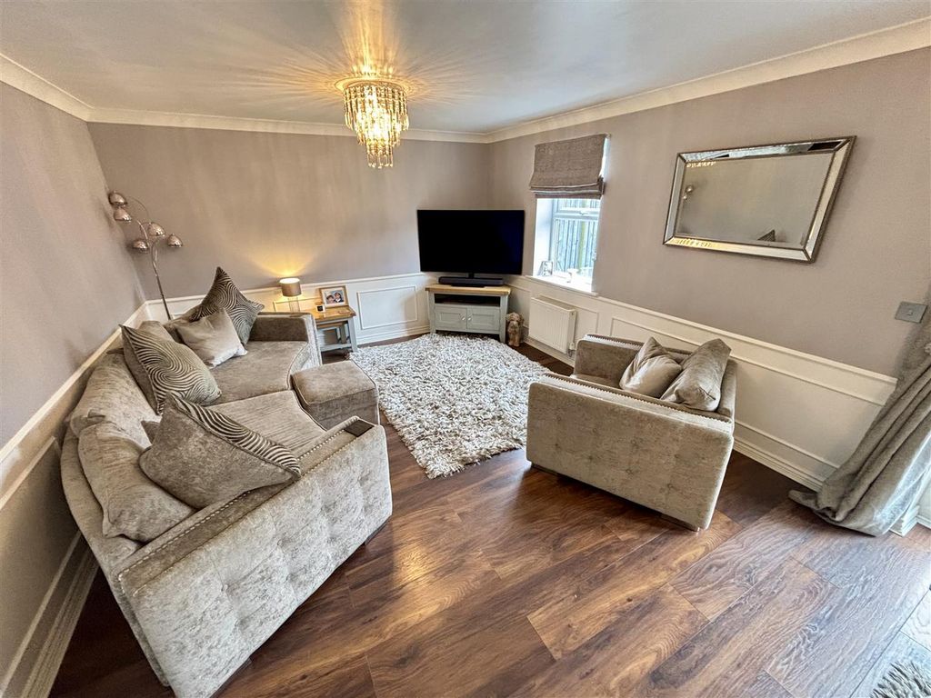 Property photo 3 of 24 Open Plan Living And Dining Room