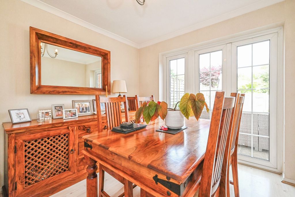 Property photo 3 of 23 Dining Room