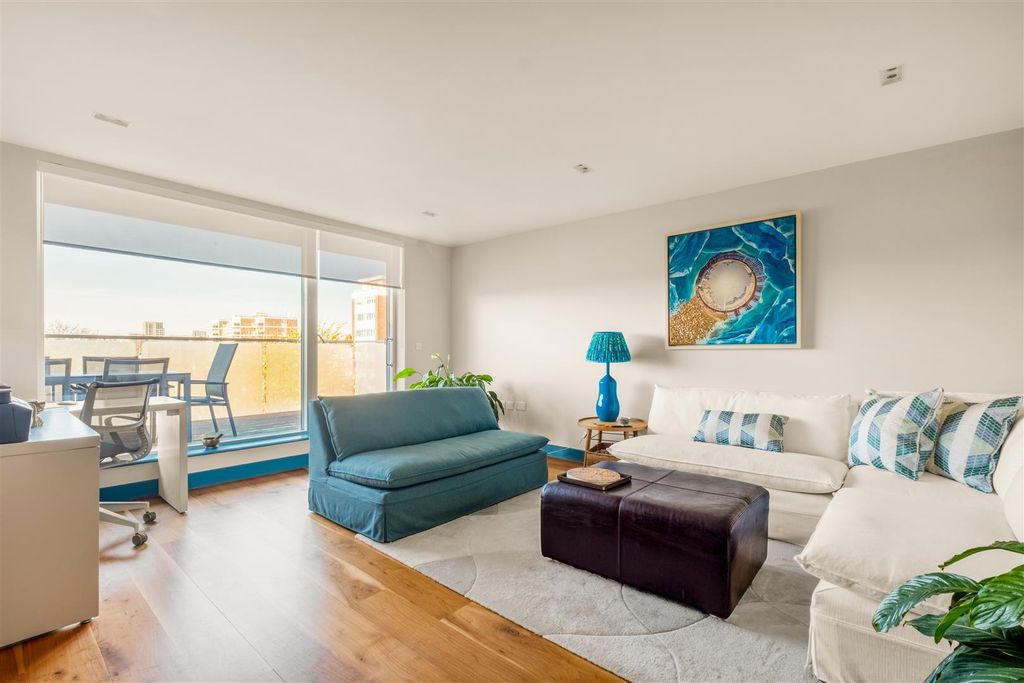 Additional image 5 of 3 bed flat to rentPalmeira Avenue, Hove BN3