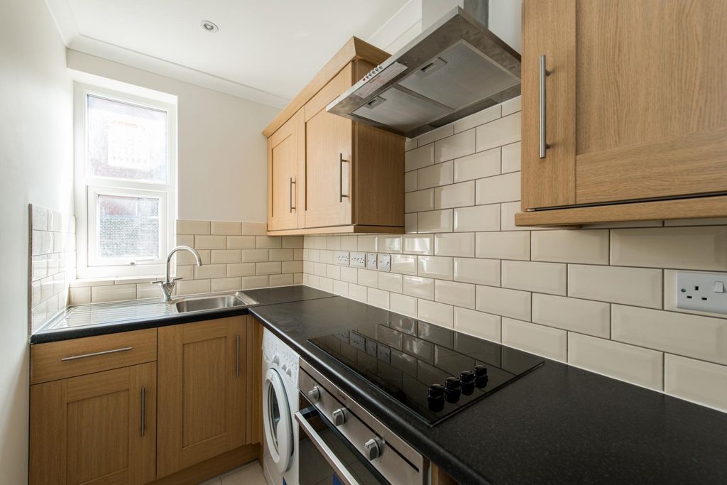 Property photo 2 of 5 Picture No.18