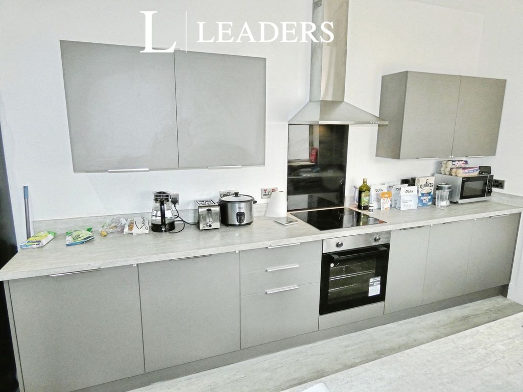 Property photo 3 of 6 Pbox-Img.Jpg