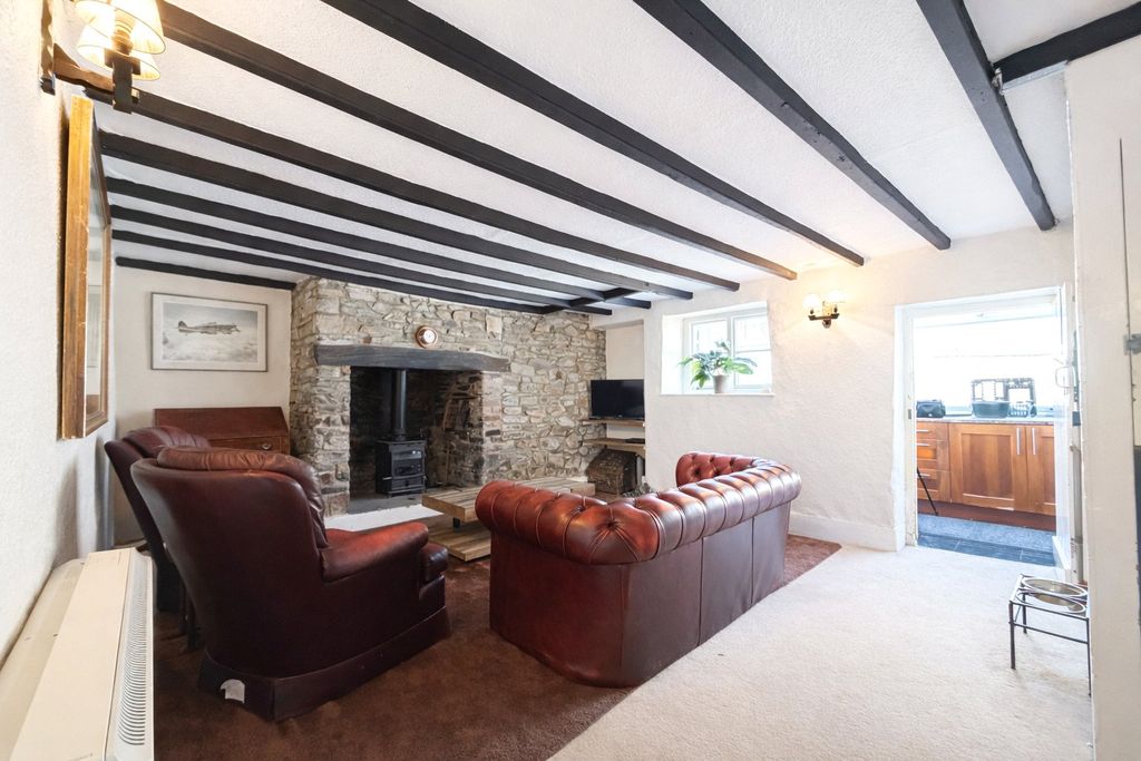 Property photo 2 of 13 2 - Picture No. 07