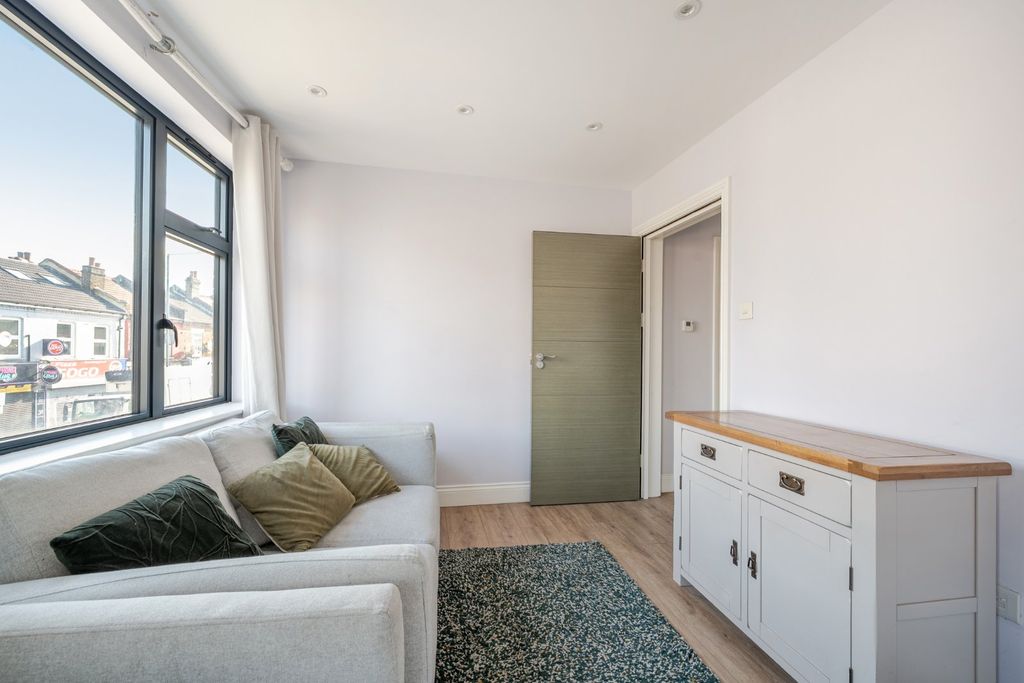 Property photo 2 of 9 Living Room