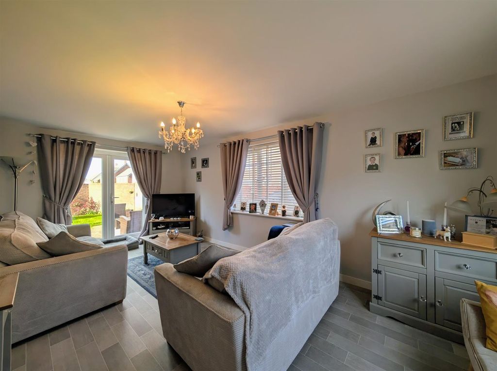 Property photo 3 of 20