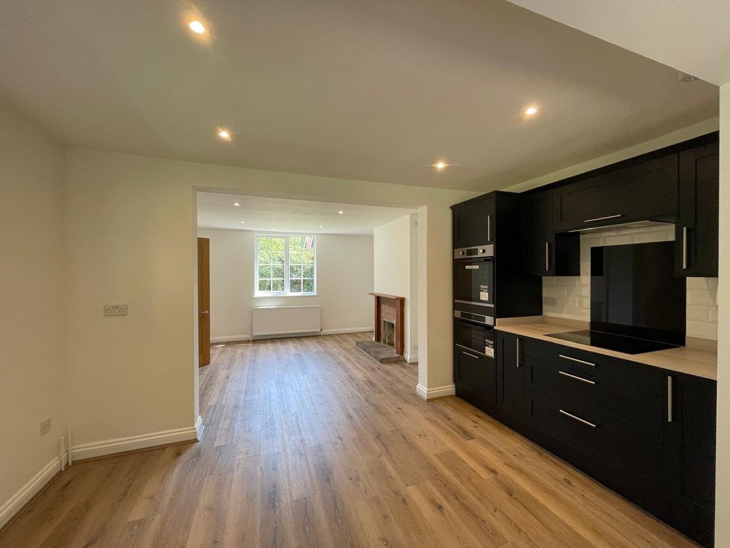 Property photo 2 of 11 Picture No. 02