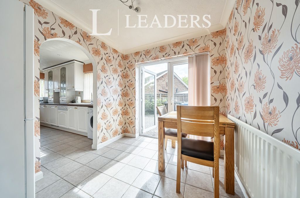 Property photo 3 of 23 Cbcbf32B-7A35-486...