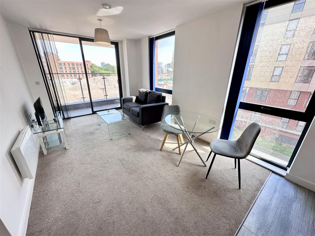 Property photo 2 of 9