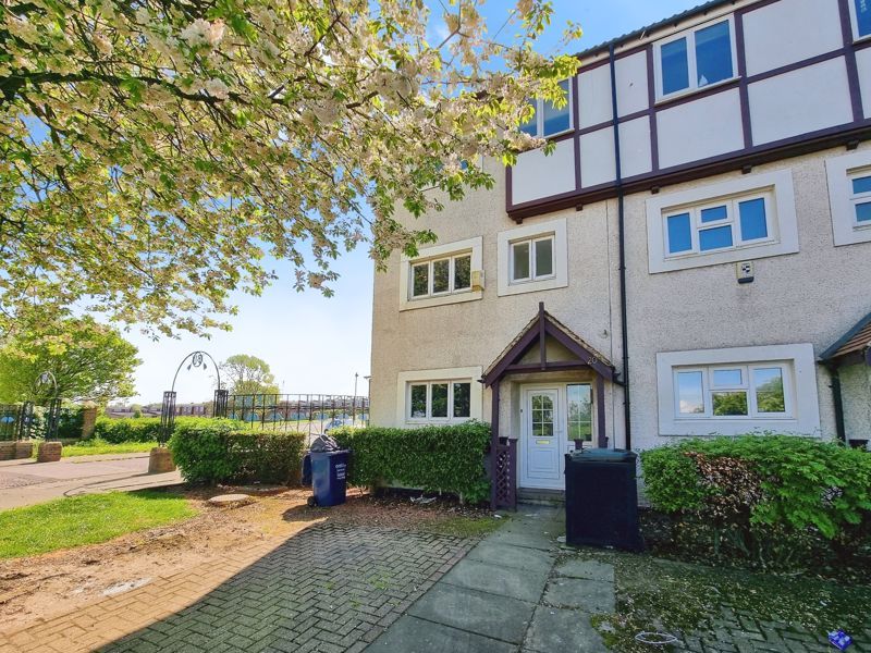 Property photo 1 of 8 Photo 6