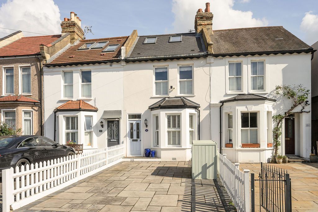 Property photo 1 of 28