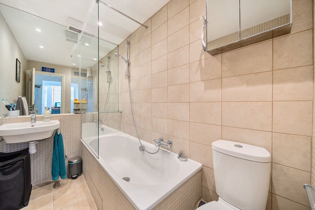 Property photo 3 of 18 Picture No. 05