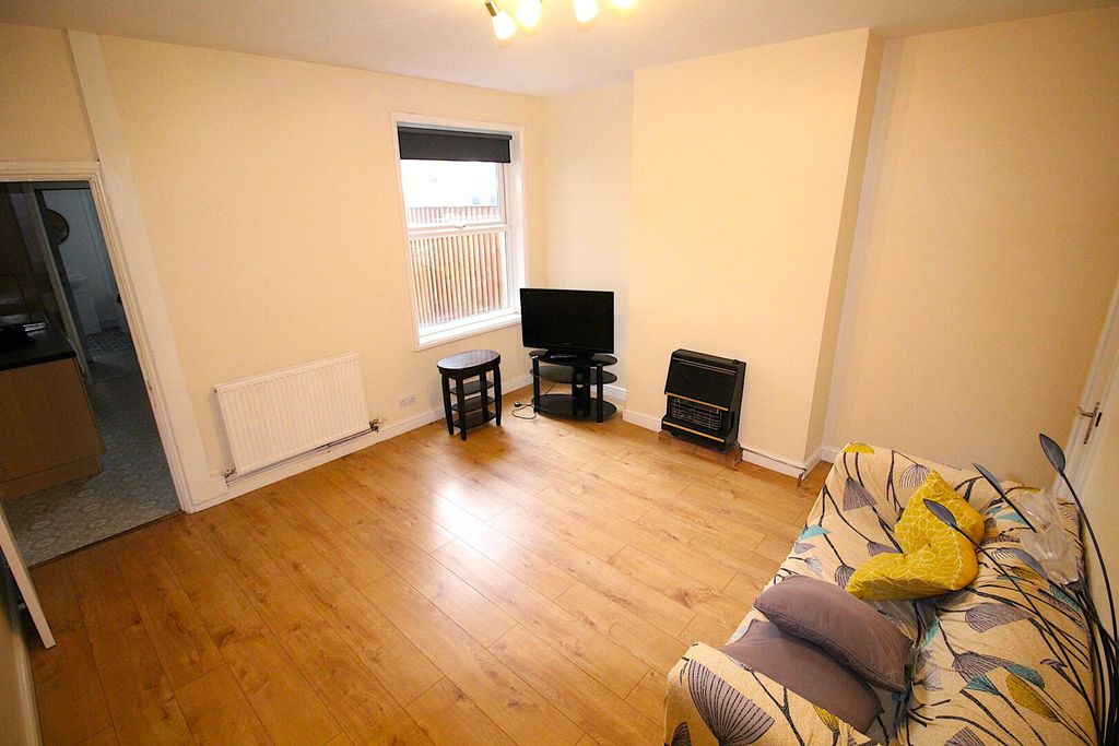 Property photo 3 of 11 Reception Room