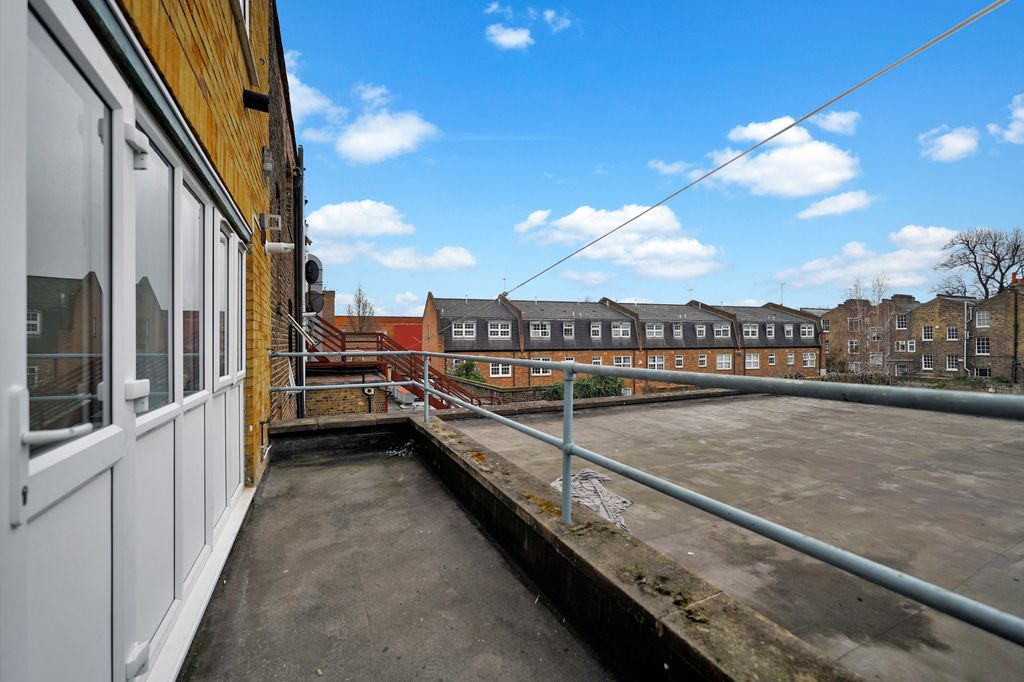 Property photo 3 of 7