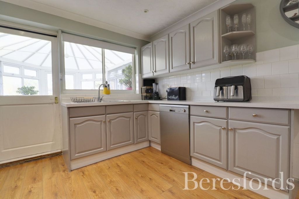 Property photo 3 of 22 Picture 3