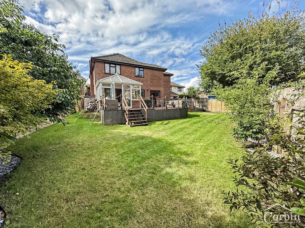 Property photo 3 of 24
