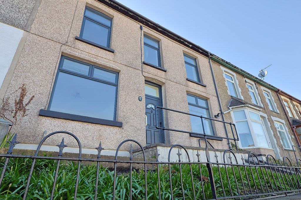 Property photo 3 of 46 Picture No. 46