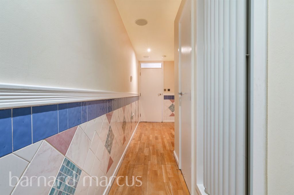 Property photo 3 of 28