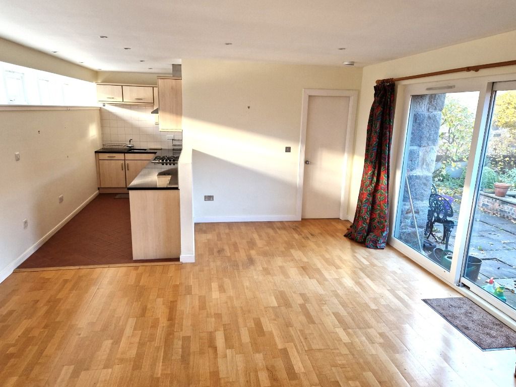 Property photo 3 of 18 Photo 3