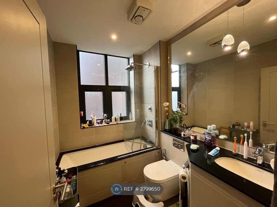 Property photo 1 of 3