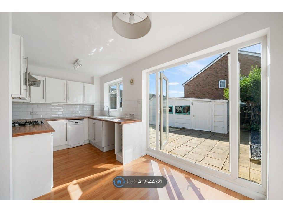 Property photo 1 of 12 Kitchen
