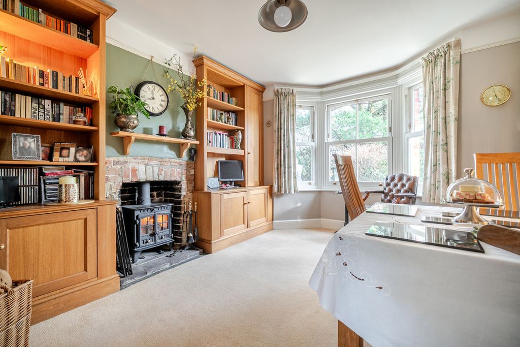 Property photo 2 of 17