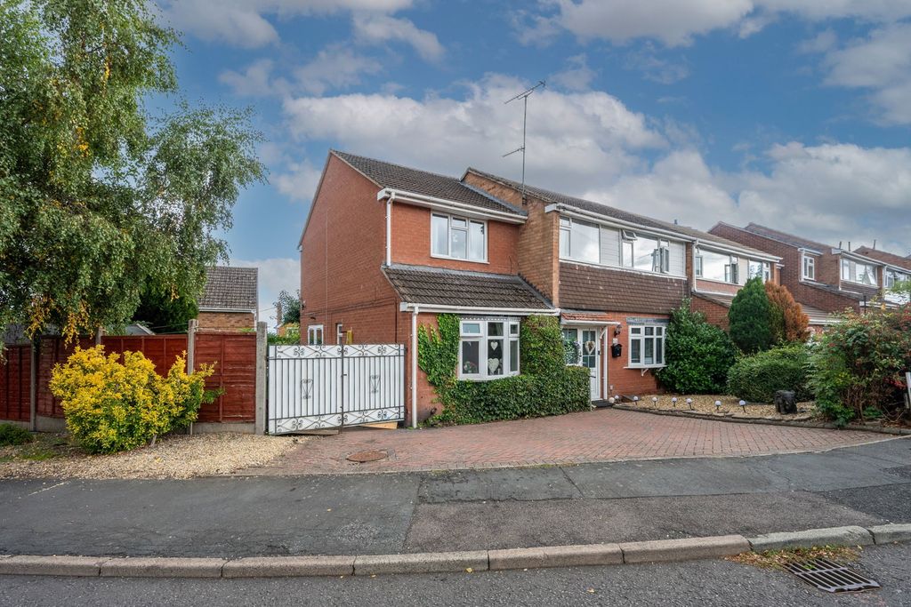 Property photo 1 of 28