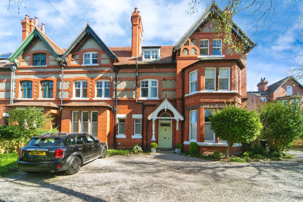 Property photo 1 of 15