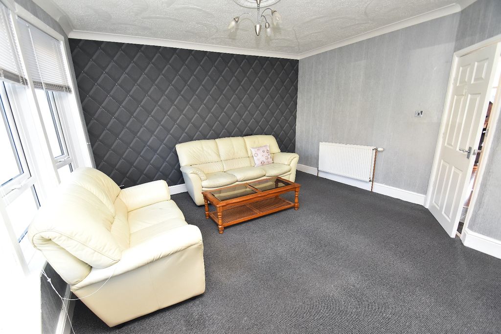 Property photo 3 of 14 5435923