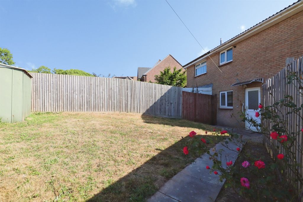 Property photo 2 of 12
