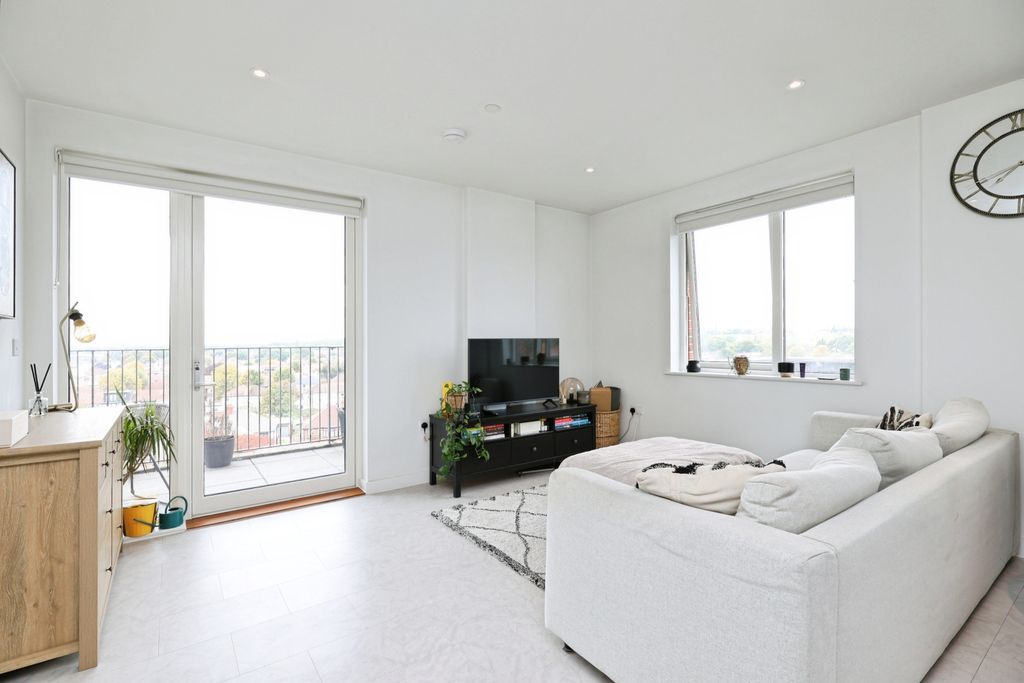 Property photo 1 of 15 Open Plan Living