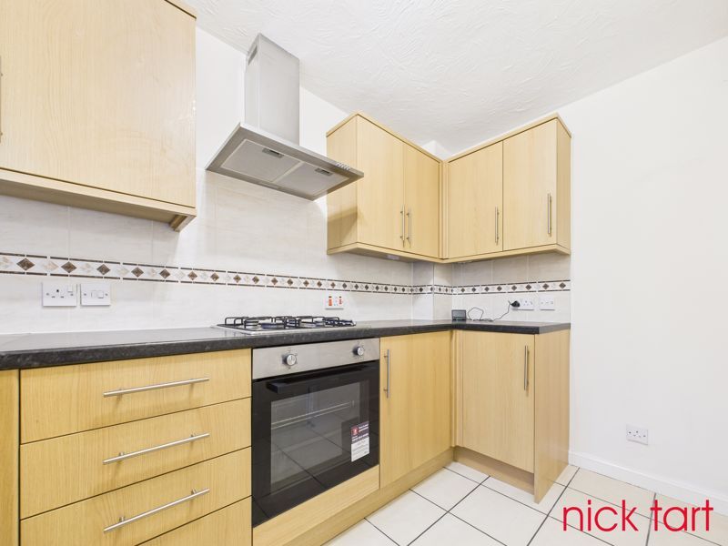 Property photo 3 of 9 Photo 6