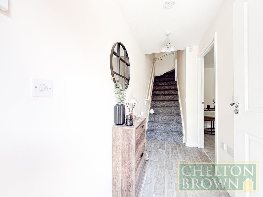 Property photo 2 of 13 Hallway