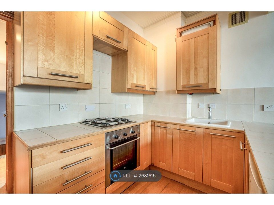 Property photo 2 of 17 Kitchen