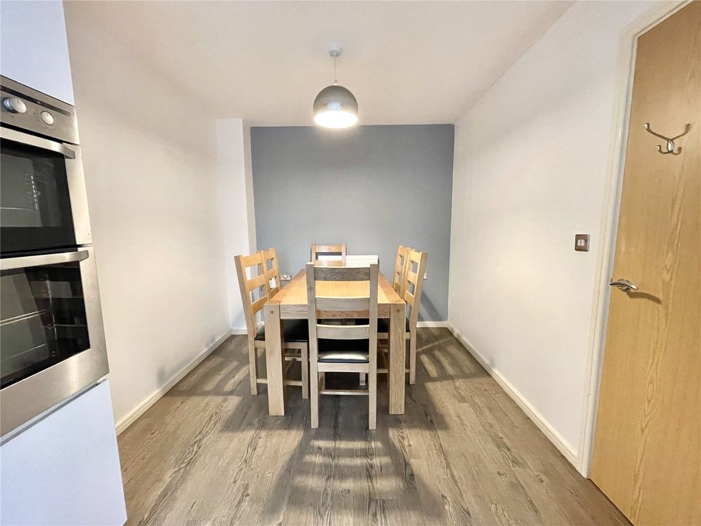 Property photo 2 of 15 Picture No. 01