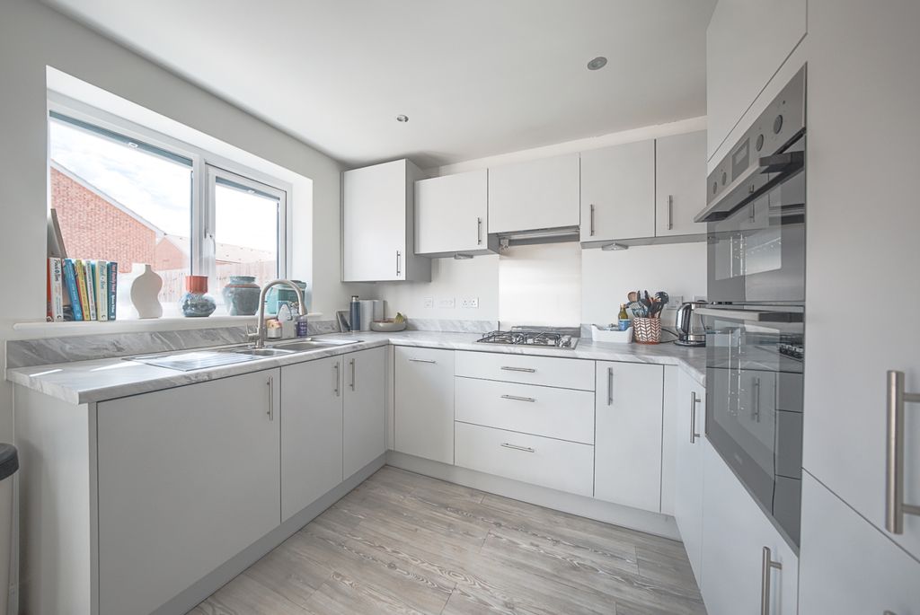 Property photo 3 of 16 Xt5A1991-Hdr(3)