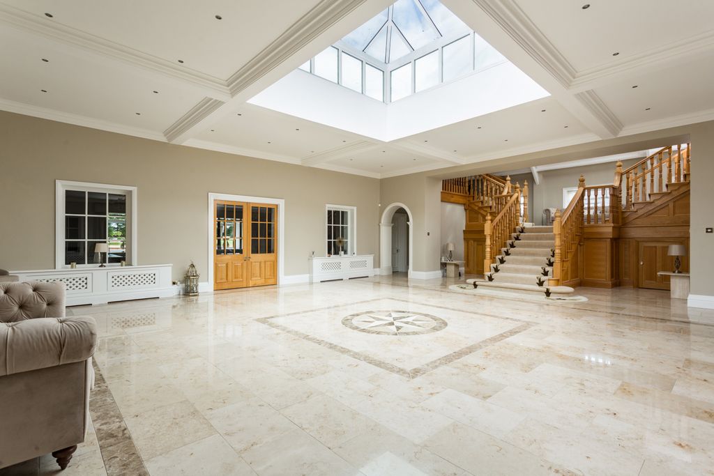 Property photo 2 of 29 Entrance Hall