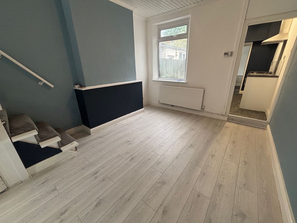 Property photo 3 of 12 Image