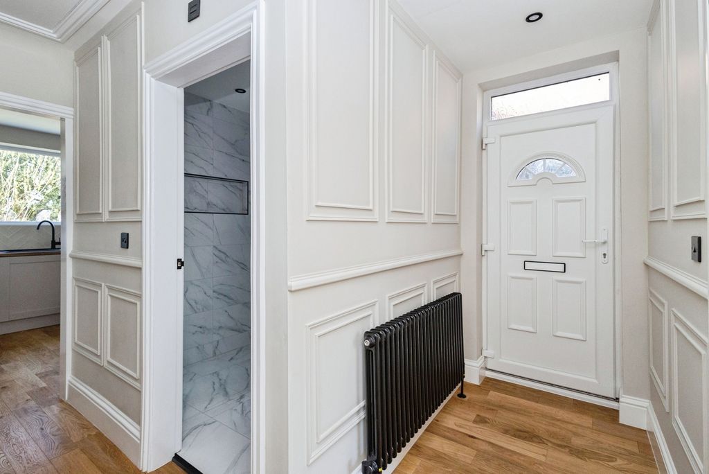 Property photo 2 of 21 Pbox-Img.Jpg