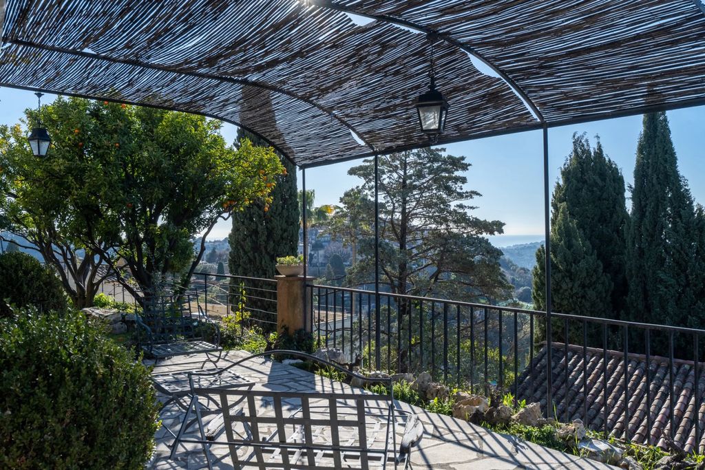 Property photo 3 of 26