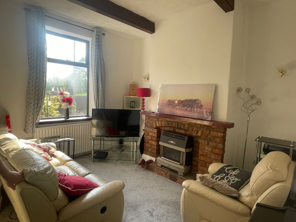 Property photo 2 of 6 Living Room