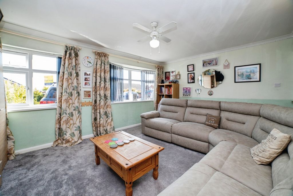 Property photo 2 of 21 Photo