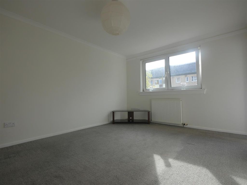 Property photo 3 of 8 P2110344.Jpg