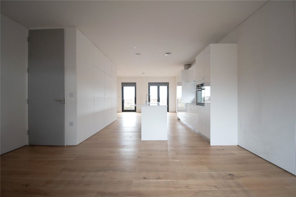 Property photo 3 of 14 Picture No. 01