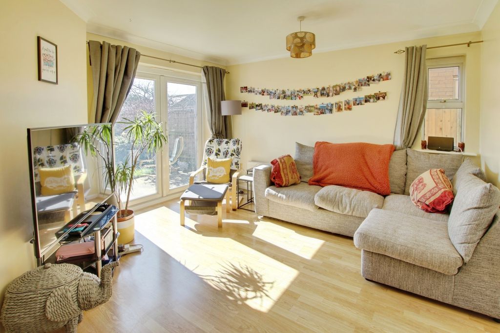 Property photo 3 of 12