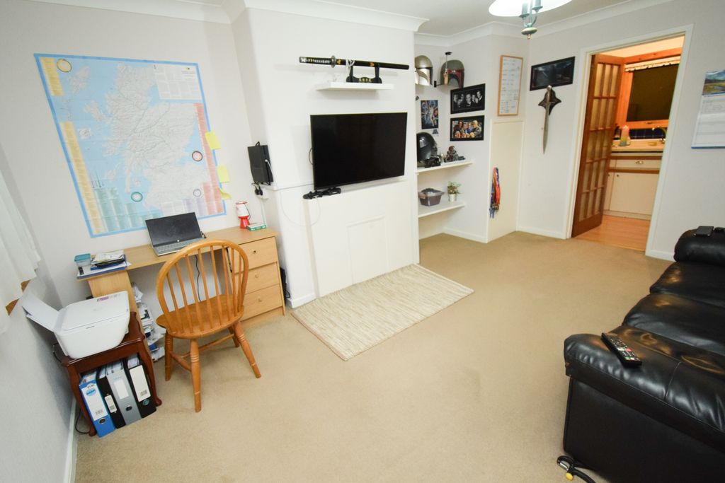 Property photo 3 of 17