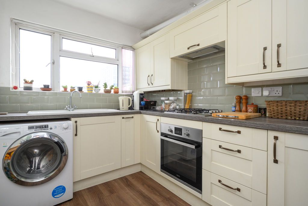 Property photo 3 of 10 Photo 8