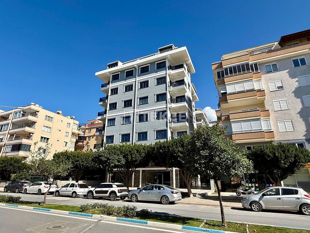 Property photo 3 of 25