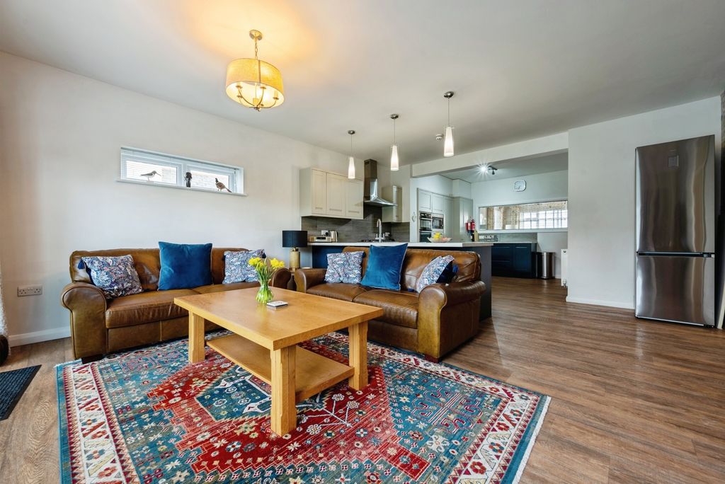 Property photo 3 of 35 Kitchen/Dining Room