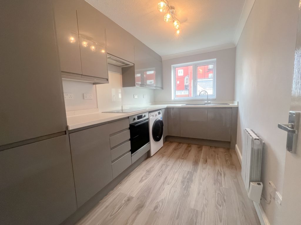 Property photo 3 of 12 Amber Ewemove Saltburn-2