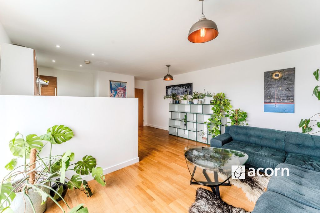 Property photo 2 of 10 Reception